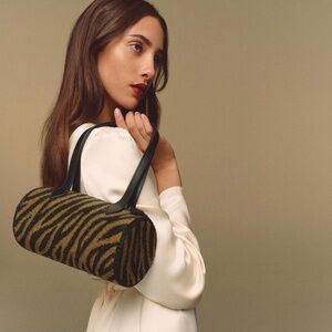 Reformation Aurora Shoulder Bag Black - Size OS